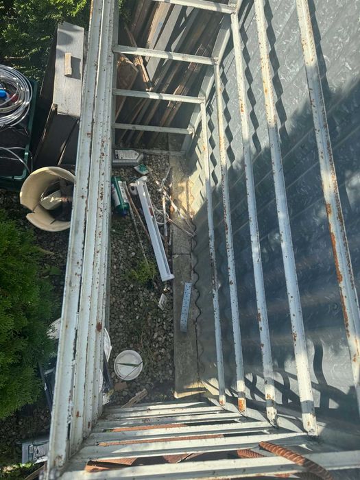 Solidny regał garażowy
