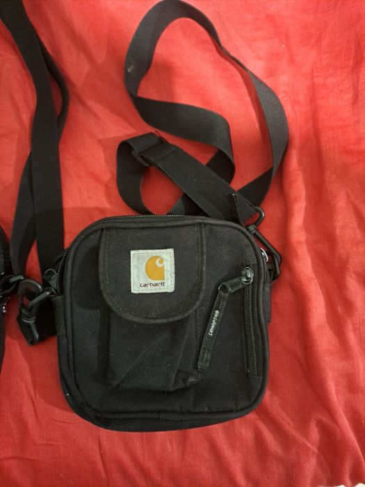 Продам сумочку Carhartt