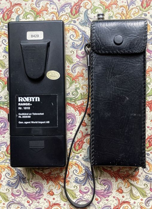 Vintage walkie talkie   Robyn,Com Talk