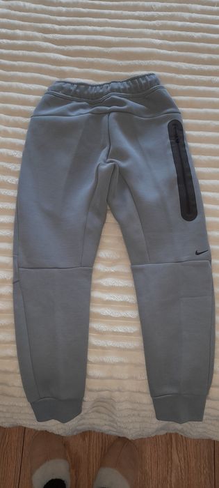 Nowe spodnie dresowe Nike