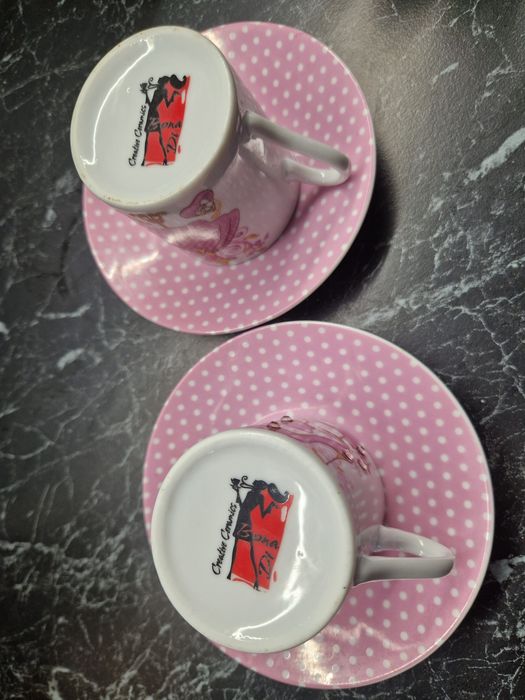 Набір чашок із тарілочками BonaDi