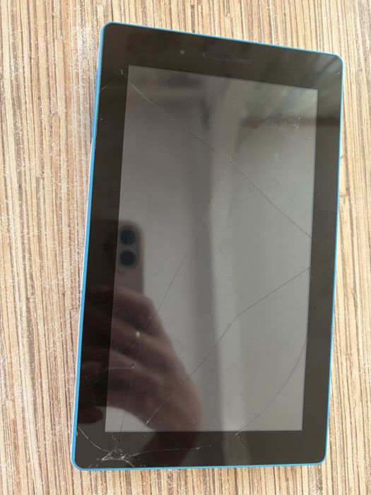 Планшет Lenovo TB3-710l