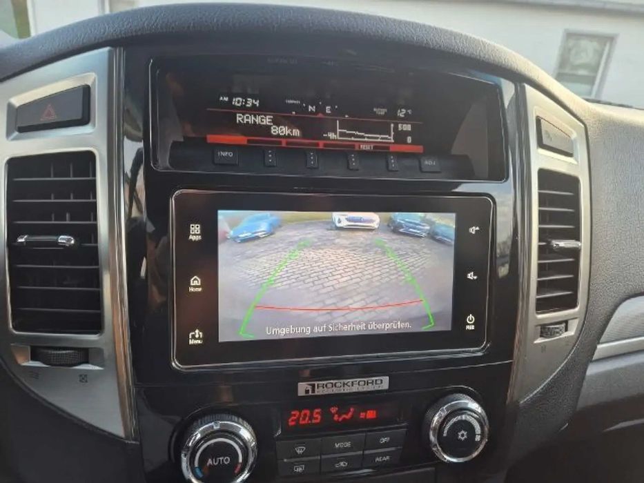 Mitsubishi Pajero      2017