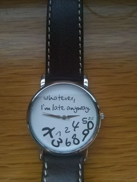 Vendo relógio de pulso