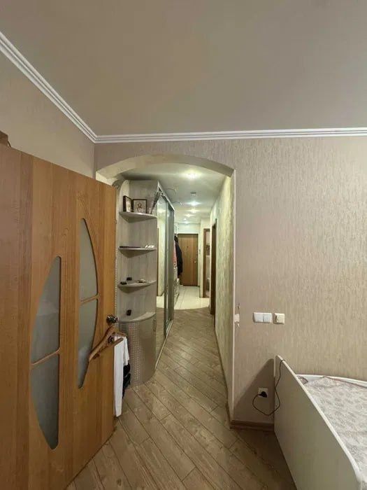 Трехкомнатная квартира  на Небесной сотни