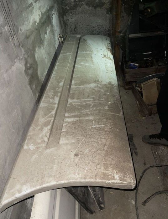 Спойлер міжосьовий Рено Преміум 420дхі Renault Premium 420dxi бокові н