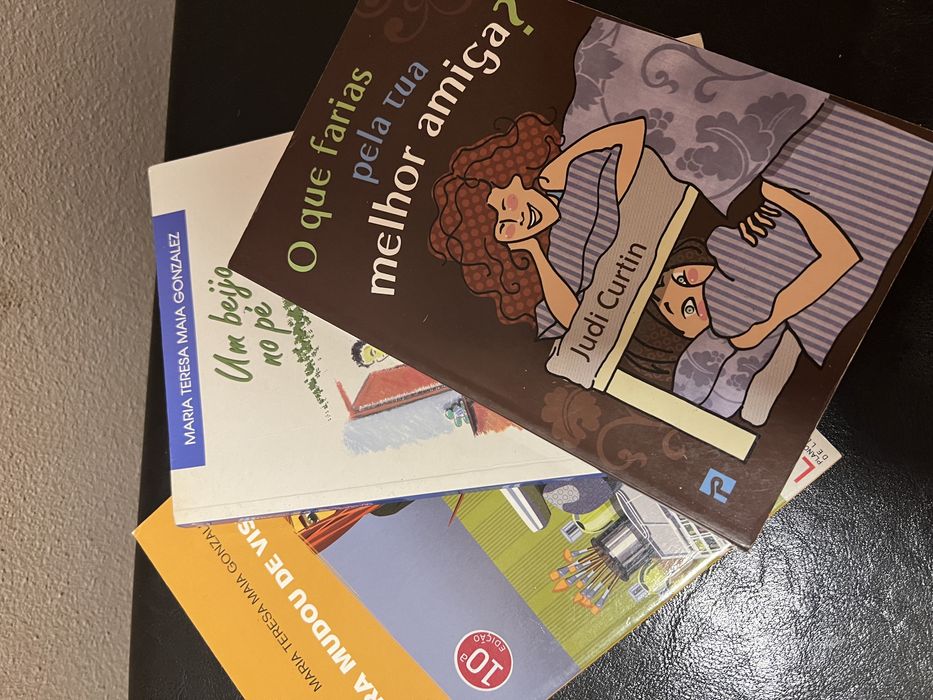 3 Livros juvenis em bom estado