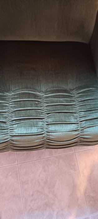 Sofá de sala ou quarto em veludo