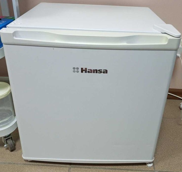 Холодильник  б/у однокамерный Hansa FM050.4