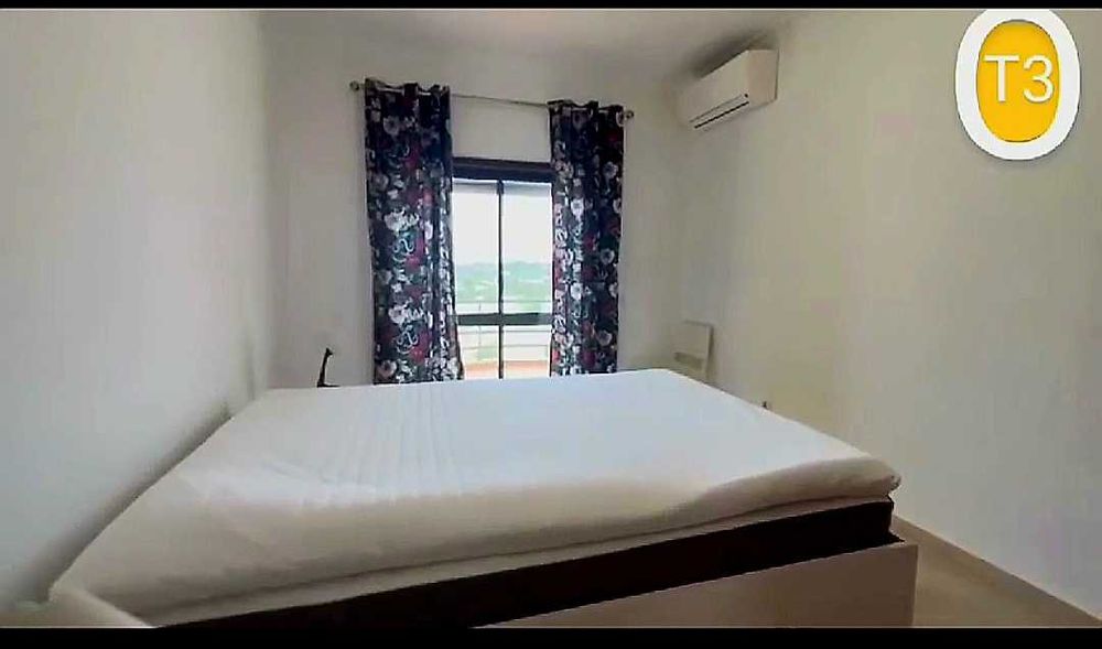 RENDA ANUAL: Elegante T3 com 5 Varandas | Quinta do Rodrigo, Portimão