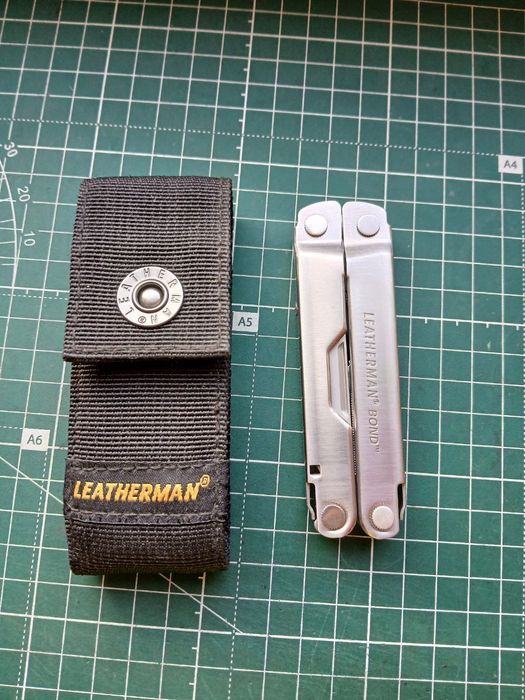 Телефон Leatherman Bond.