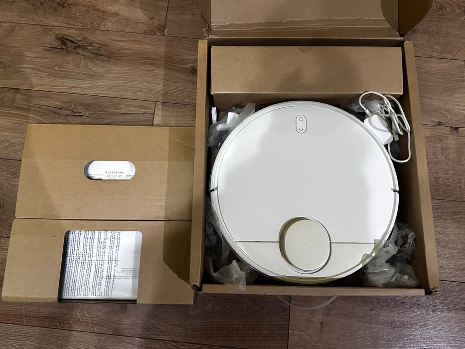 Миючий робот пилосос xiaomi robot vacuum mop p