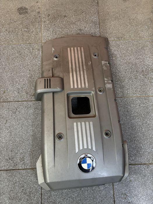 Кришка двигуна н52б30