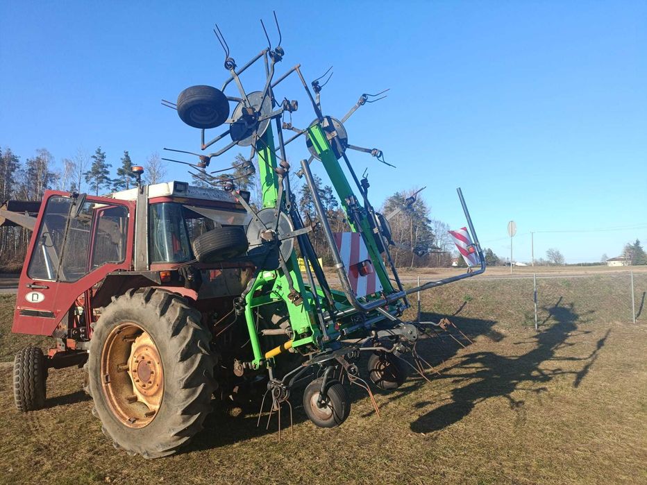 Przetrząsacz Przetrząsarka Deutz Fahr CondiMaster 6821 przewracarka zgrabiarka lely krone KW 6,40 kuhn GF 6301 lely kverneland claas volto