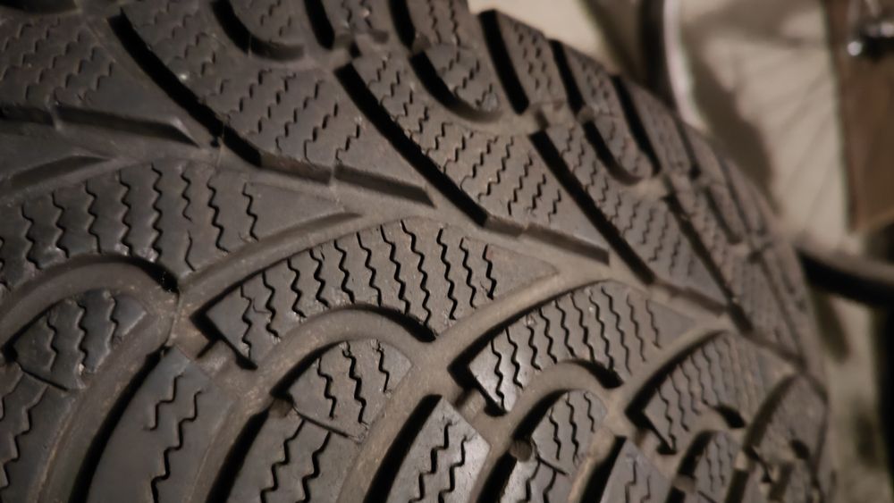 Koła na felgach stalowych 4 śruby 4x100 mm opony zimowe 175/65 R15