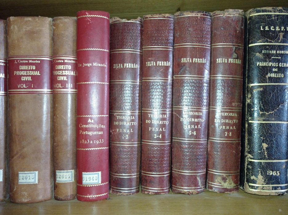 Livros de Direito ( Ver Descrição)