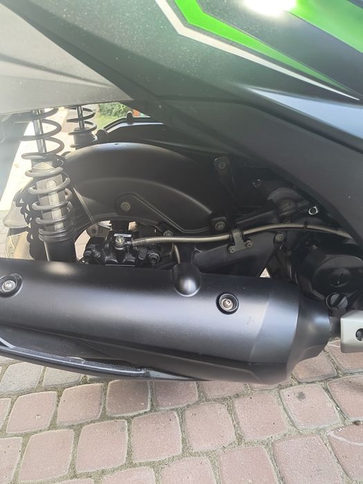 Kawasaki J300 2020r