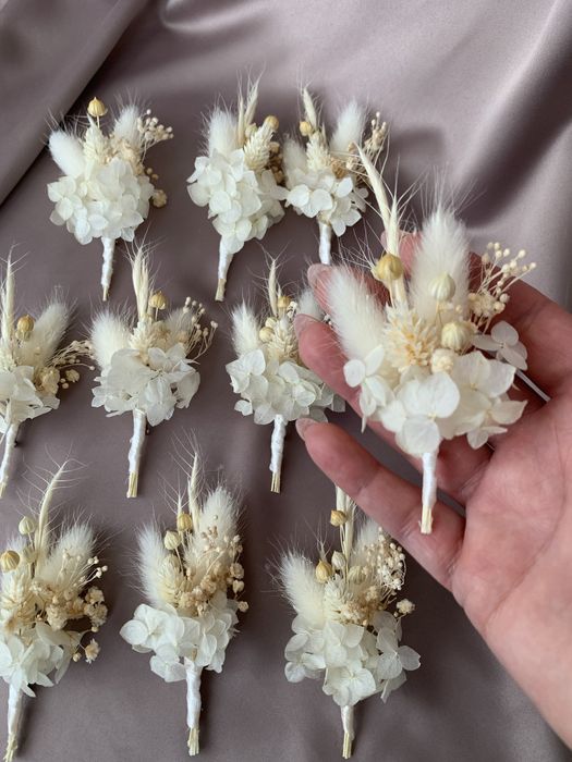 Бутоньєрки для весілля. Для наречених і для свідків наречених.