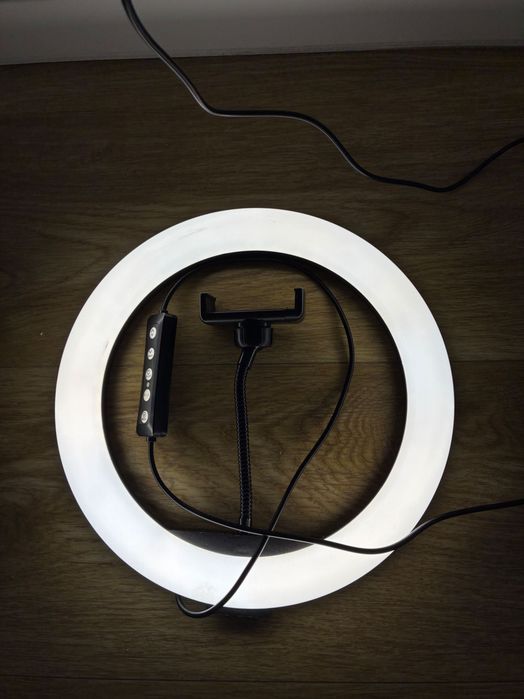 Zestaw lamp LED – ring light + 3 lampy – nowe