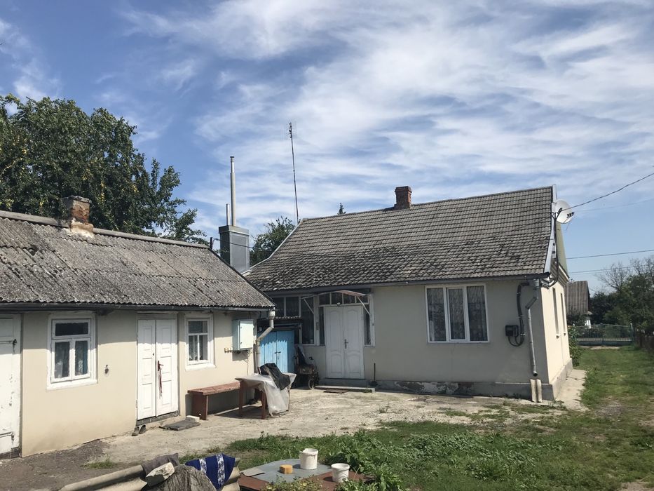 Продаж будинку поблизу Дубно