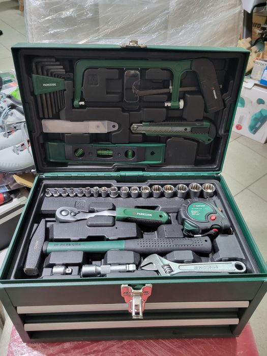 Набір інструментів в 3-х ярусній металевій валізі Parkside HG 07034