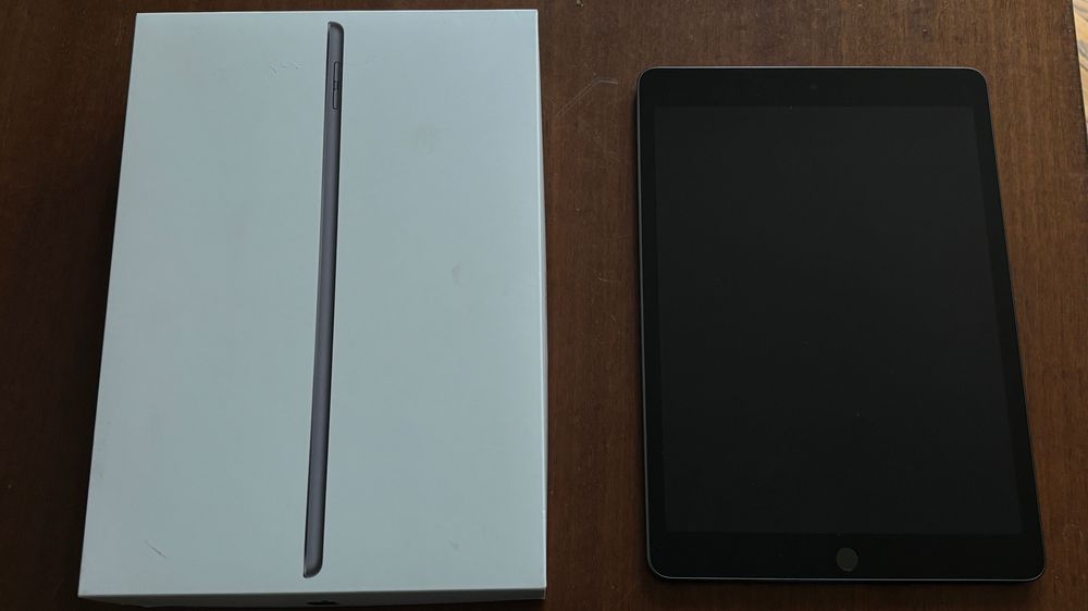Apple Ipad 9 gen 64gb, Space Grey, ekran 10,2",  bateria 94 cykle, super stan, komplet z oryginalnym opakowaniem.
