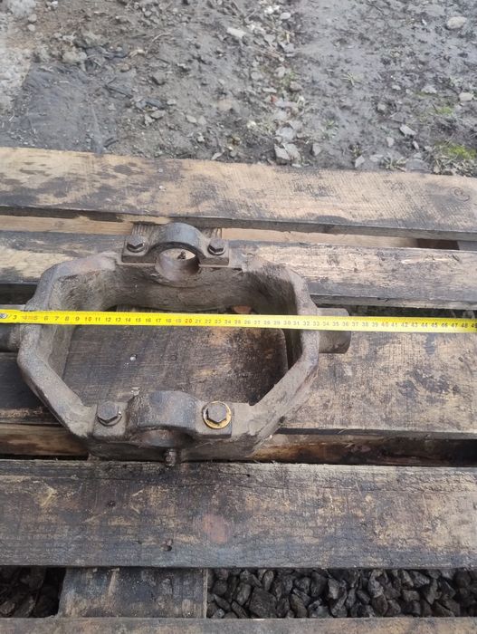 Колиска до гідроциліндра маз 5551