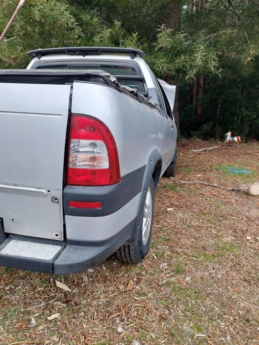 Fiat Strada  acidentada