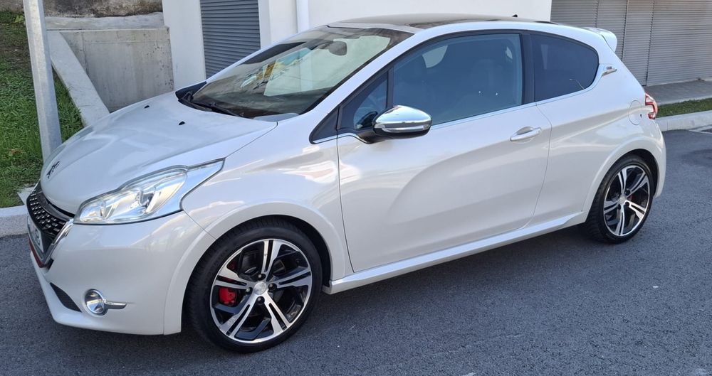 Peugeot 208 GTI 200cv 2015