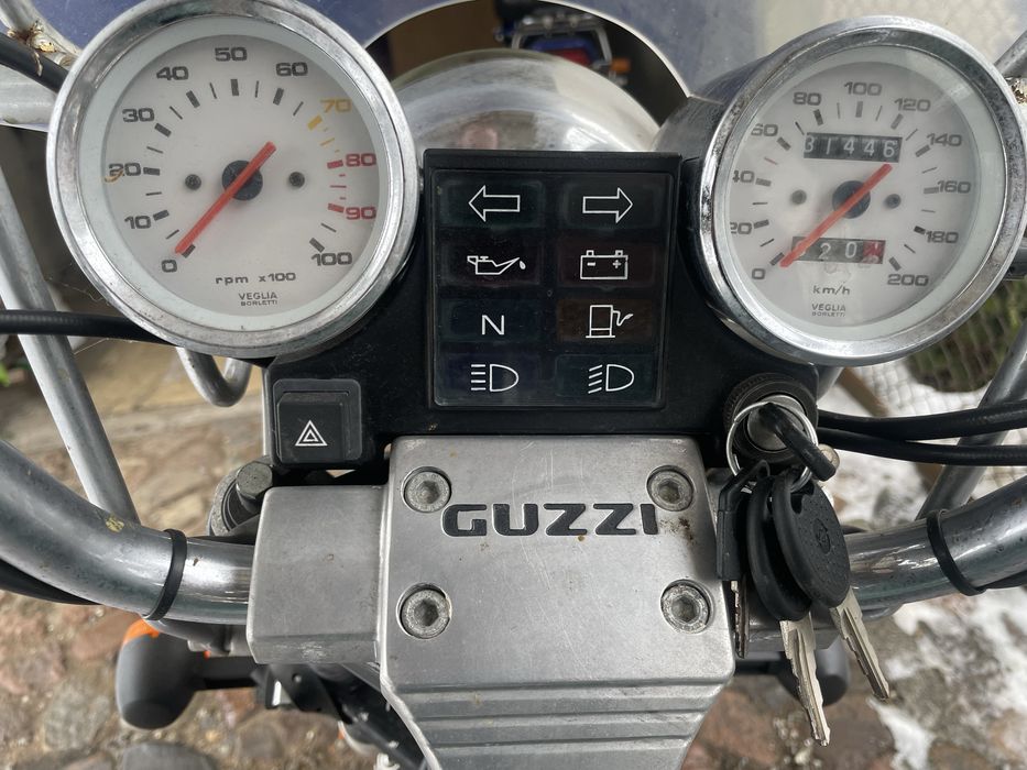 Moto Guzzi Nevada 750