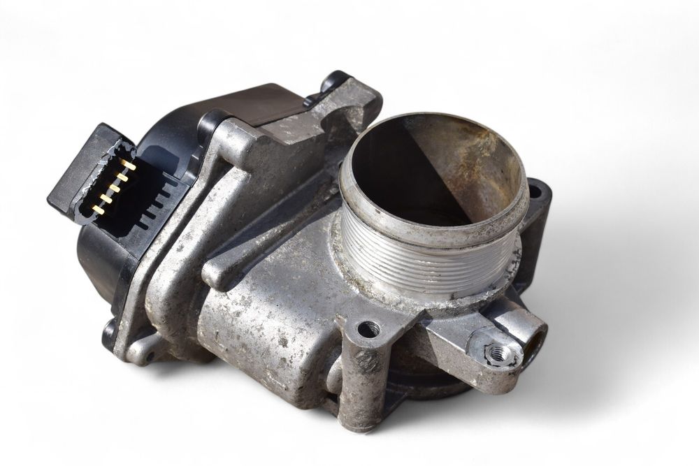 Przepustnica VW PASSAT B6 B7 AUDI A3 8P SKODA OCTAVIA 1.6 TDI 03L128063AD