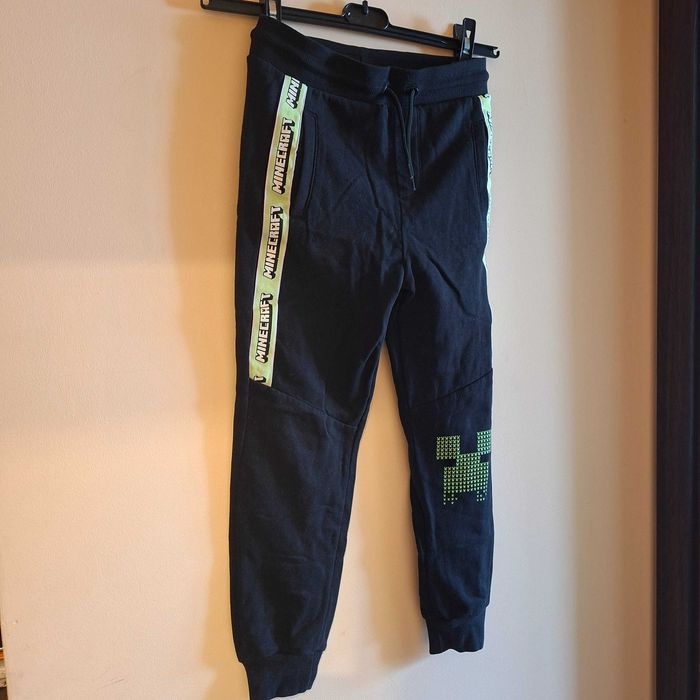 Spodnie dresowe Minecraft Cool Club 140 cm granatowe