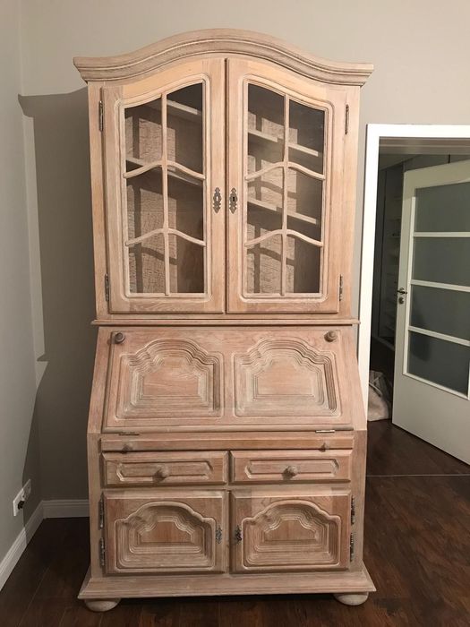 Piękne meble dębowe, zestaw witryna oraz komoda