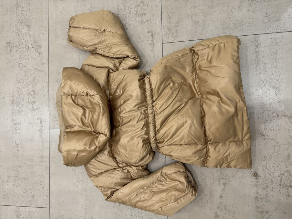 Зимовий пуховик Levis