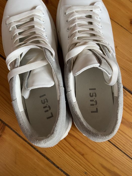 Кожаные белые кеды