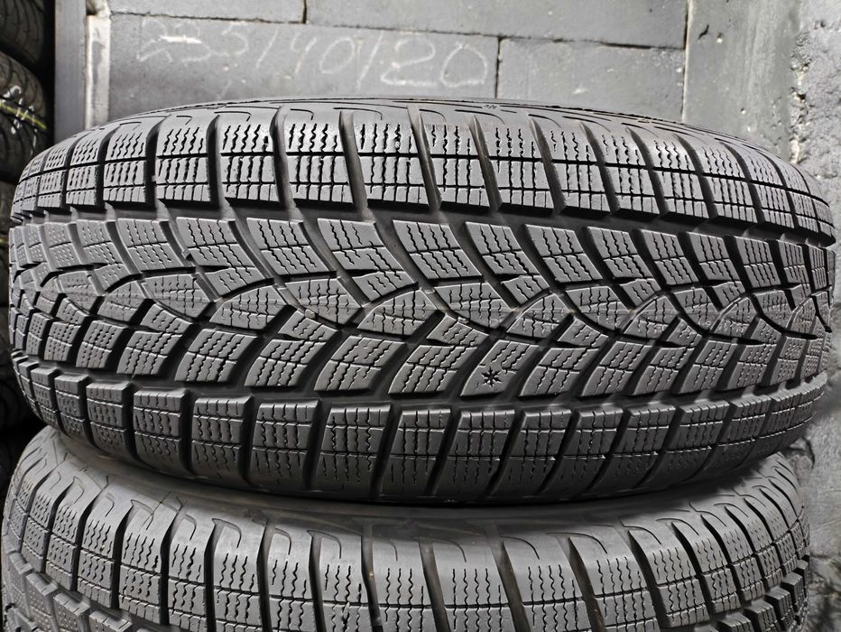 Шини бу 215/65 R17 Goodyear Ultra Grip Perfoemance Cen-1 Комплект Зима