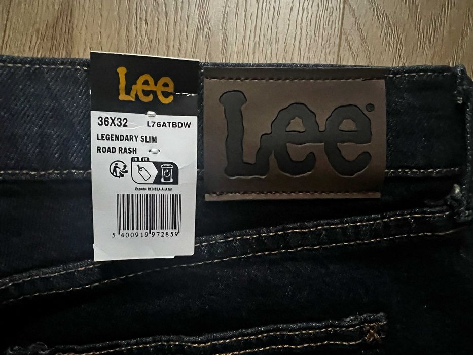 Lee Legendary Slim Road Rash 36/32