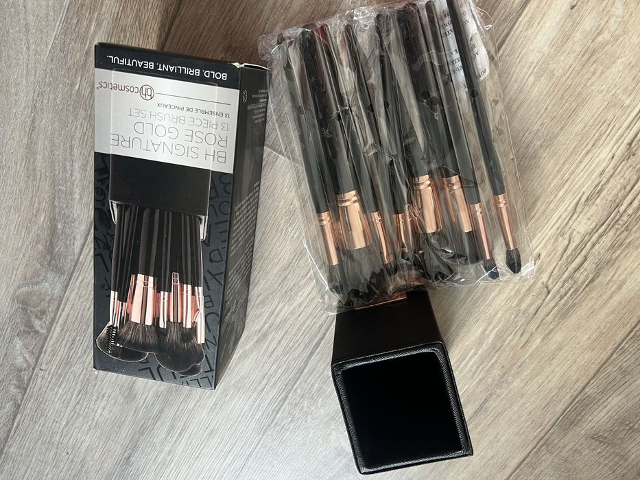 Подарунковий набір кісті для макіяжу bh cosmetics 13