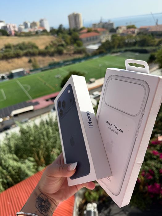 iPhone 17 pro max selado