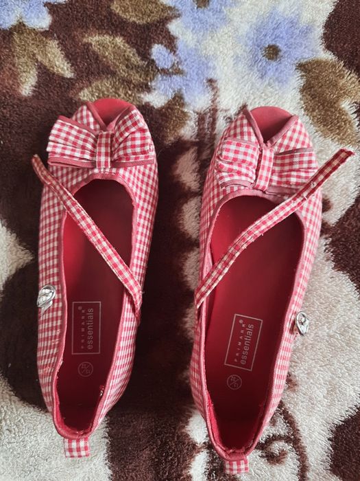 Туфли на девочку лето