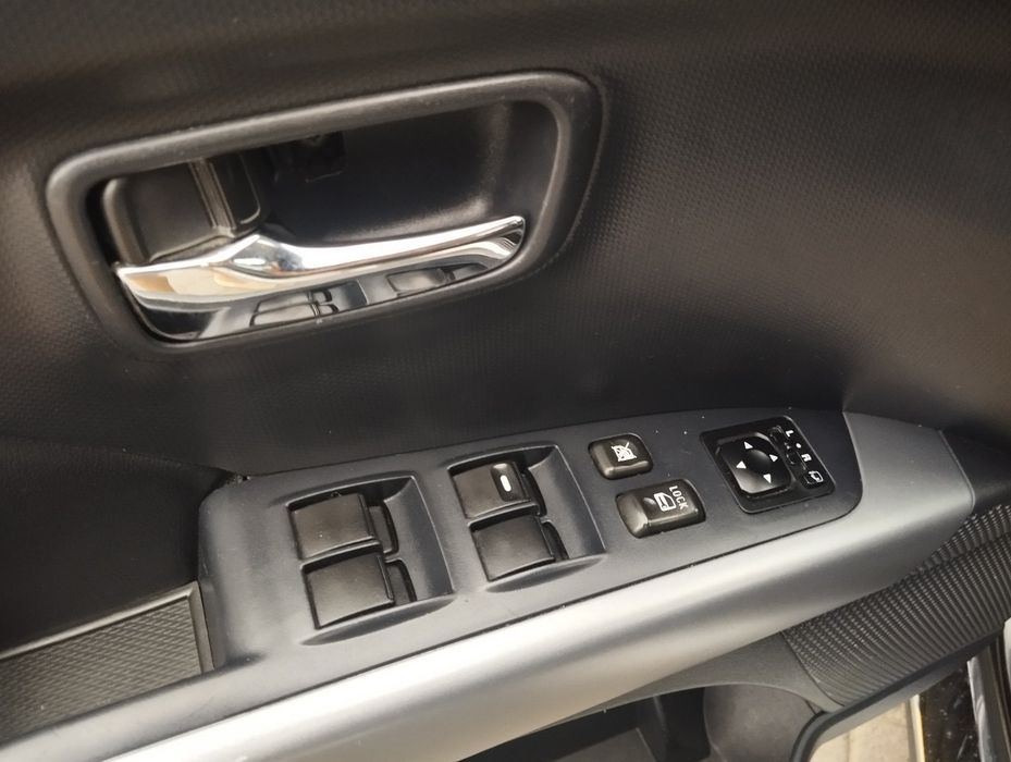 Продам PEUGEOT 4007,4x4, 7-місна,2.2 dizel, рідна фарба!