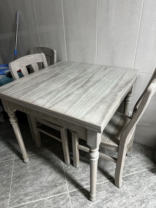 Mesa de Jantar Extensível com Cadeiras e Bancos – Conjunto Completo