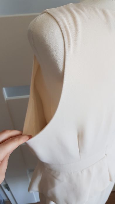 Forever 21 sukienka  kremowa r 40