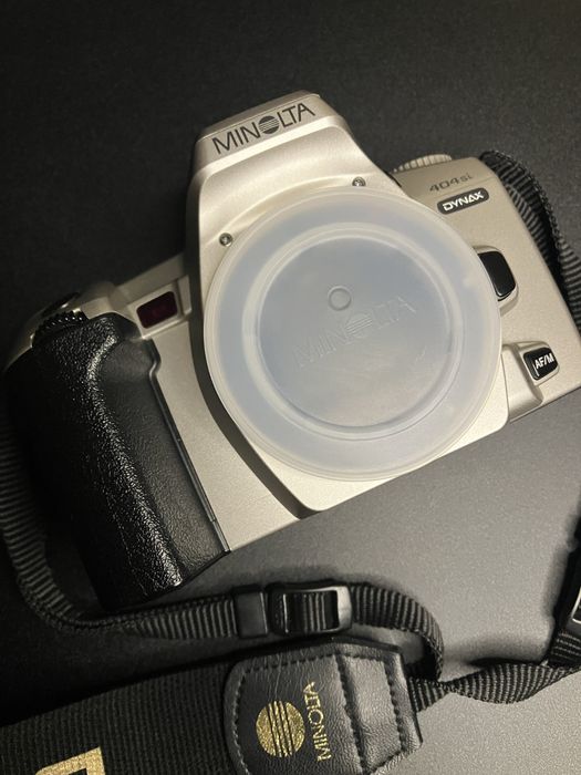 Плівкова камера Minolta Dynax 404si