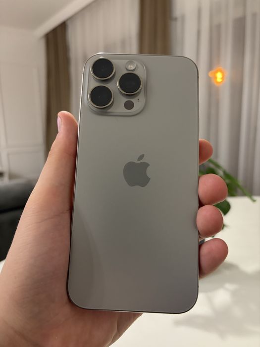 iPhone 16 Pro Max 1TB Natural Titanium