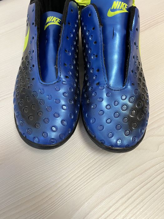 Футзалки NIKE MAGISTA 42 розмір