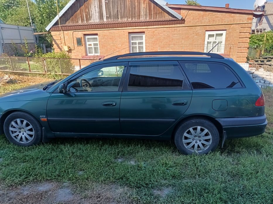 Toyota avensis 98р