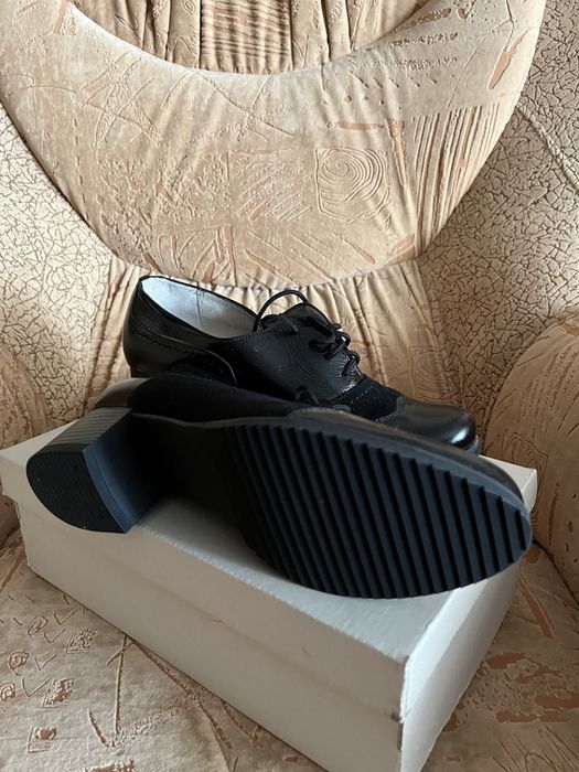 Туфлі жіночі нові чорного кольору