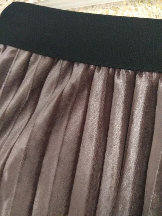Spódnica plisowana aksamitna na gumce złoty beż