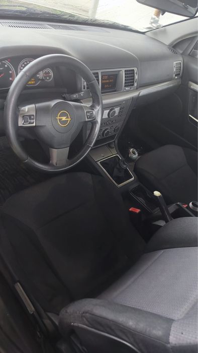 Opel vectra  2005